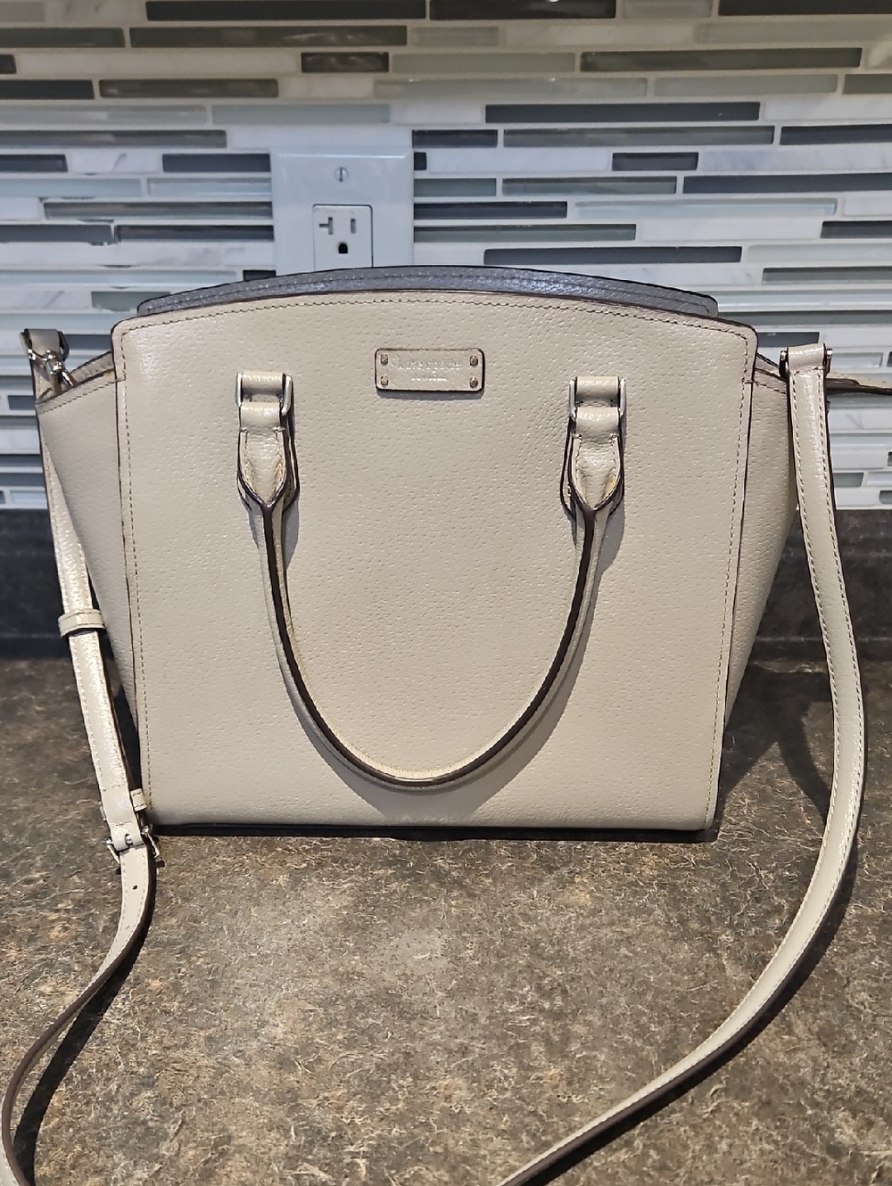 Kate Spade New York Jeanne Small Leather Top Zip Satchel Handbag in a Soft Taupe